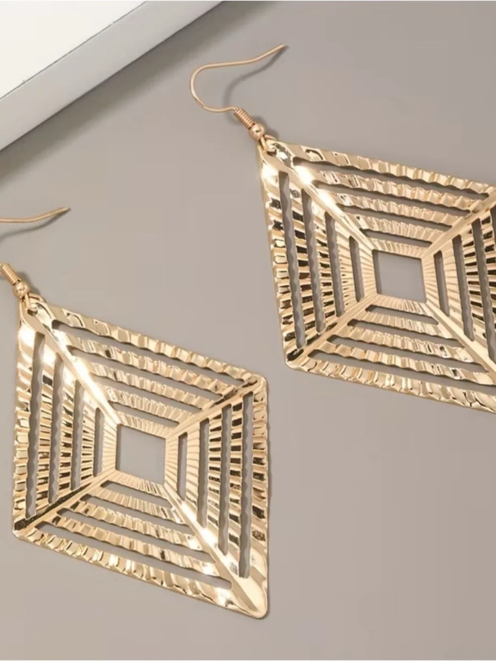 The Unbranded Brand lightweight gold